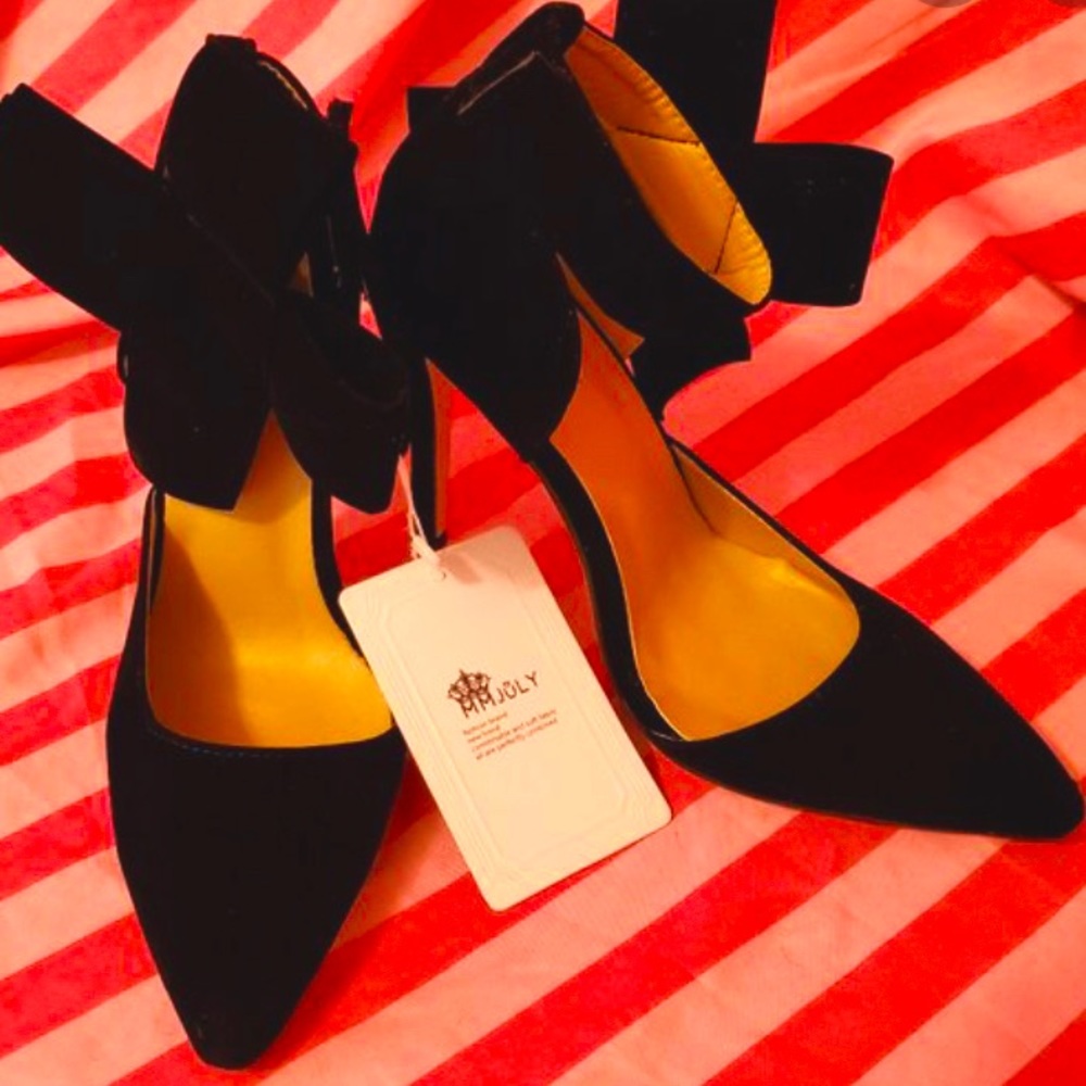Black Bow Heels
